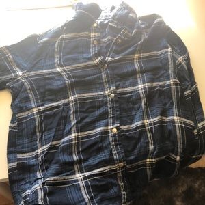 Long-sleeve plaid button up